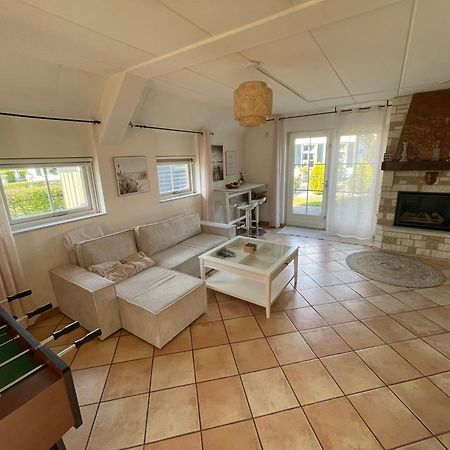 Freistehendes Ferienhaus Am See Naehe Roermond Heel Екстер'єр фото