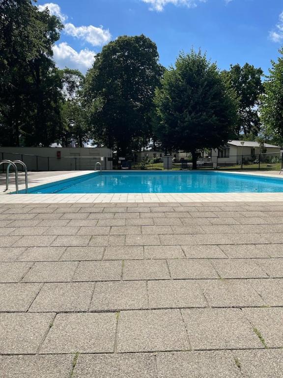 Freistehendes Ferienhaus Am See Naehe Roermond Heel Екстер'єр фото