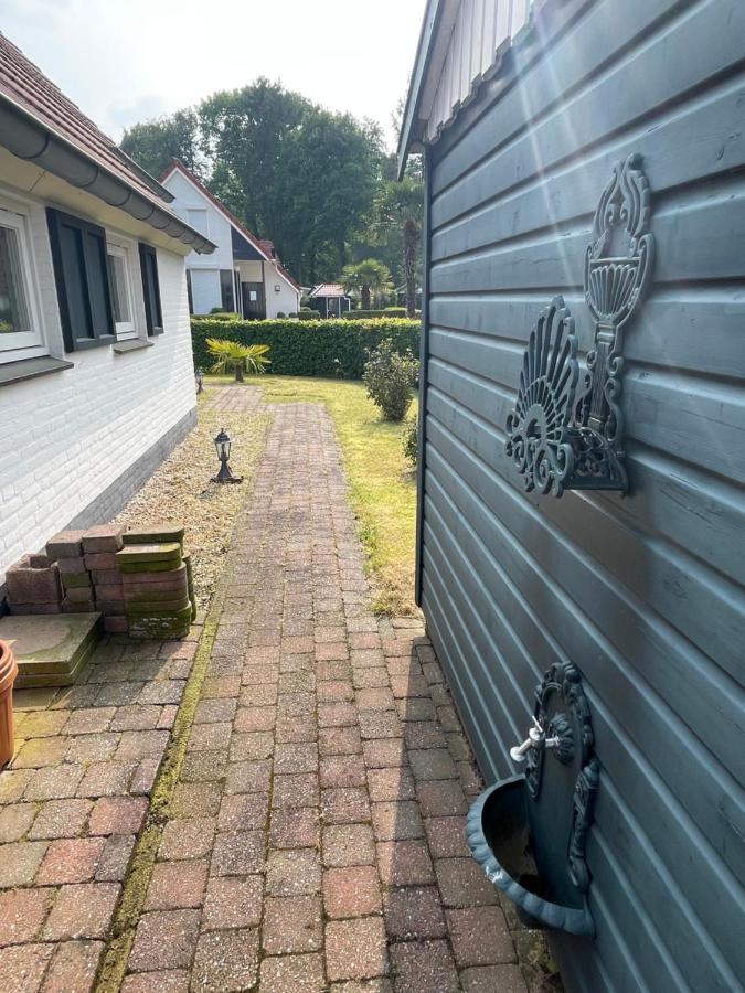 Freistehendes Ferienhaus Am See Naehe Roermond Heel Екстер'єр фото